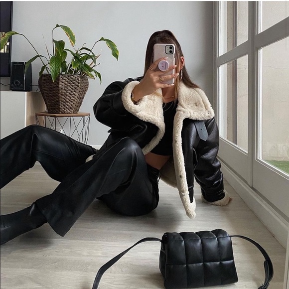 🔥LAST 1 LEFT!!🔥  ZARA NWT Bloggers Favorite Faux Leather Fleece Collar Jacket - Picture 10 of 16